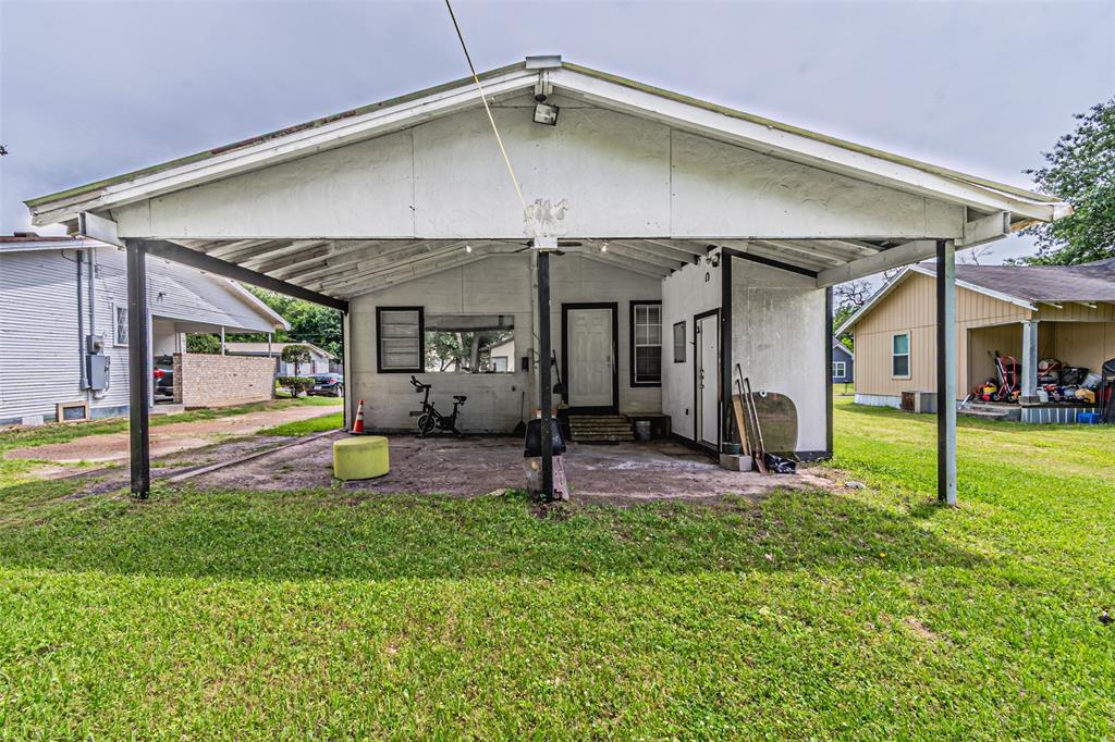 Town  Sulphur  Springs - Residential
