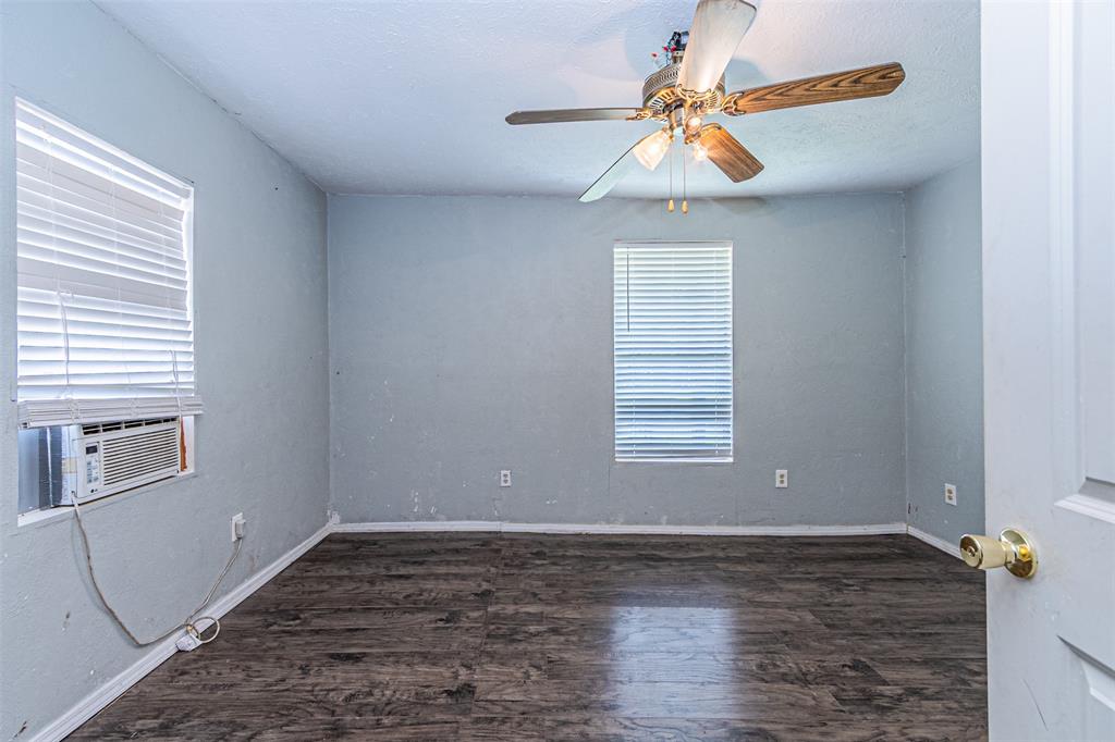 Town  Sulphur  Springs - Residential