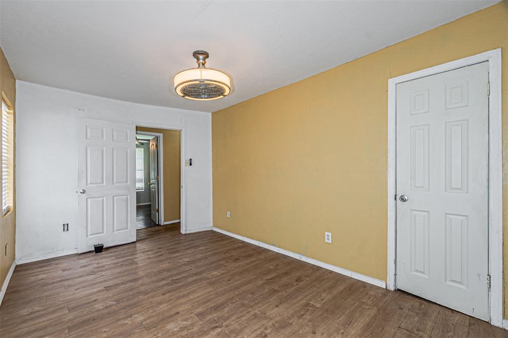 Town  Sulphur  Springs - Residential