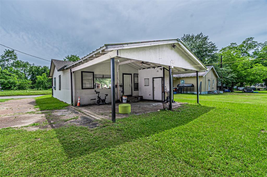 Town  Sulphur  Springs - Residential