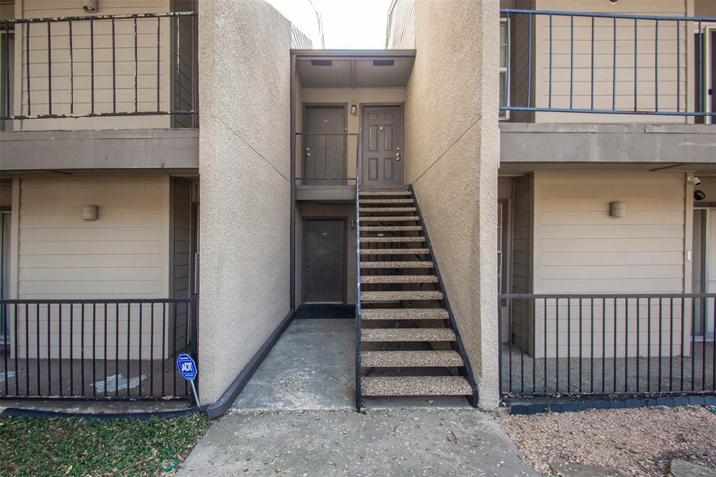 5300 Keller Springs Road 1090