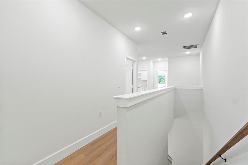 ERVAY PLACE - Residential