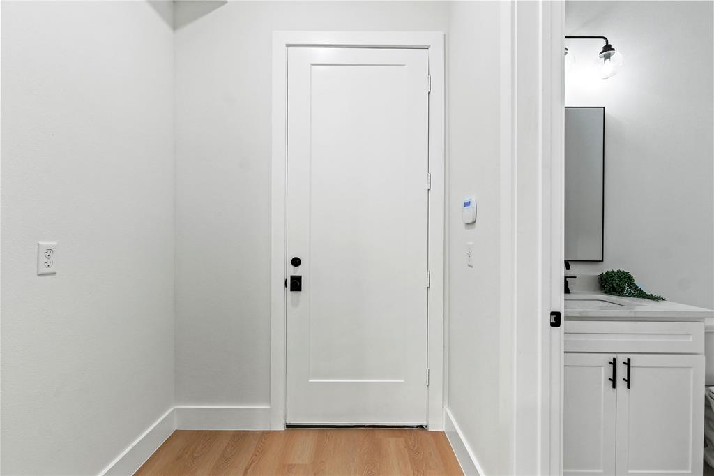 ERVAY PLACE - Residential