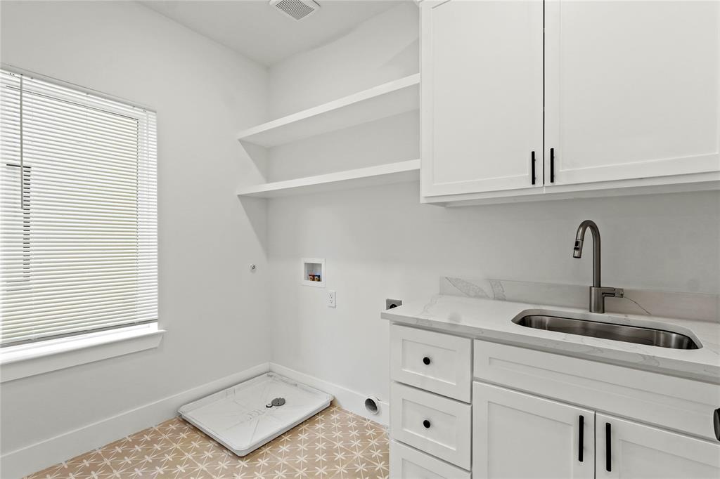 ERVAY PLACE - Residential