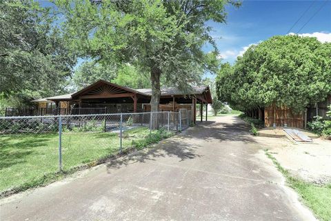 A home in Farmersville