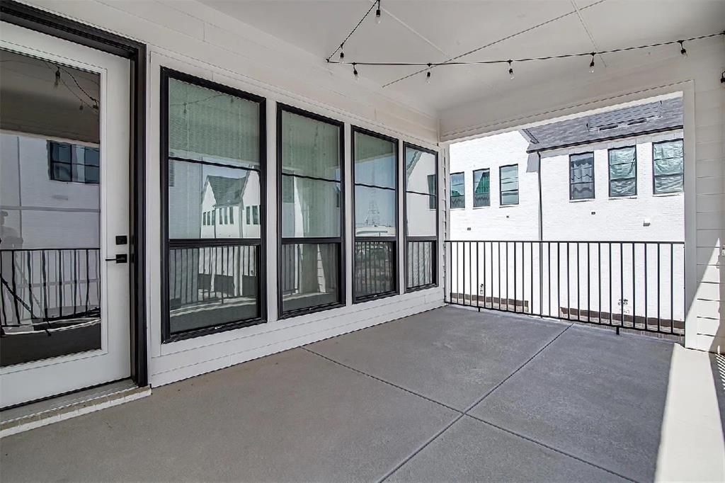 Main 7 Twnhm Add - Residential Lease