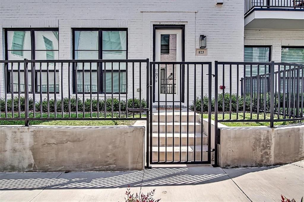 Main 7 Twnhm Add - Residential Lease