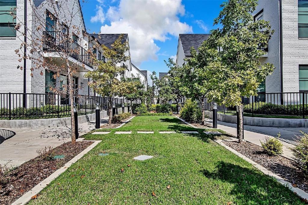 Main 7 Twnhm Add - Residential Lease