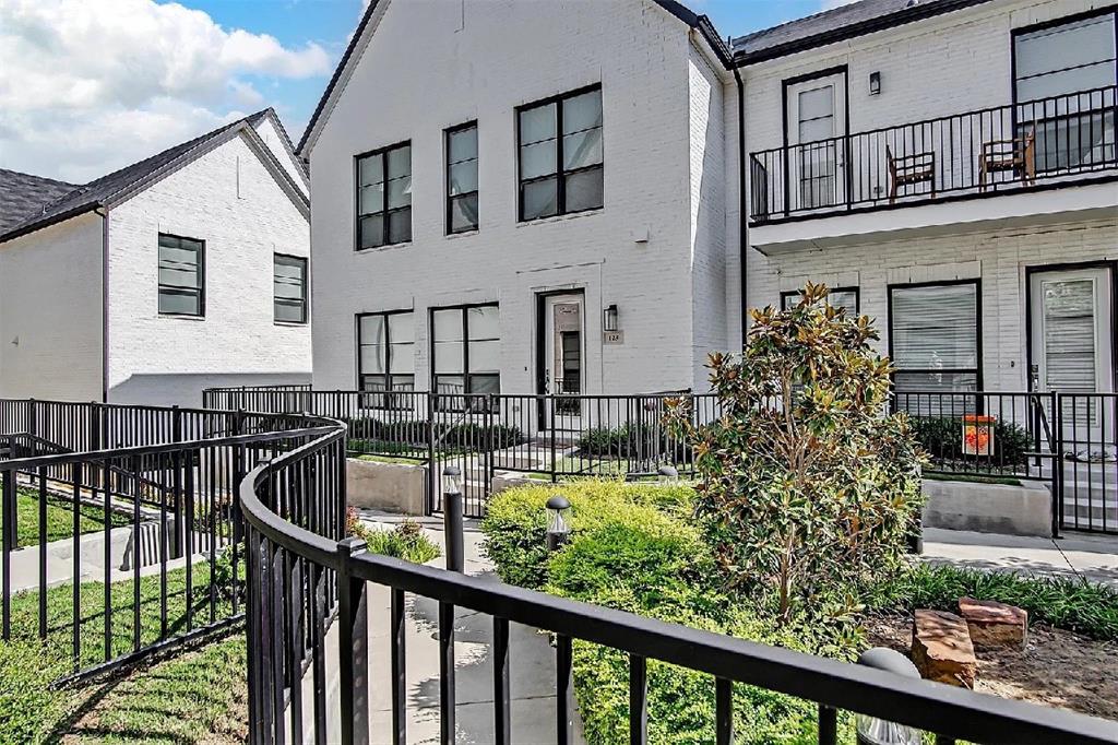 Main 7 Twnhm Add - Residential Lease