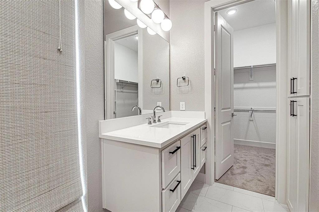 Main 7 Twnhm Add - Residential Lease