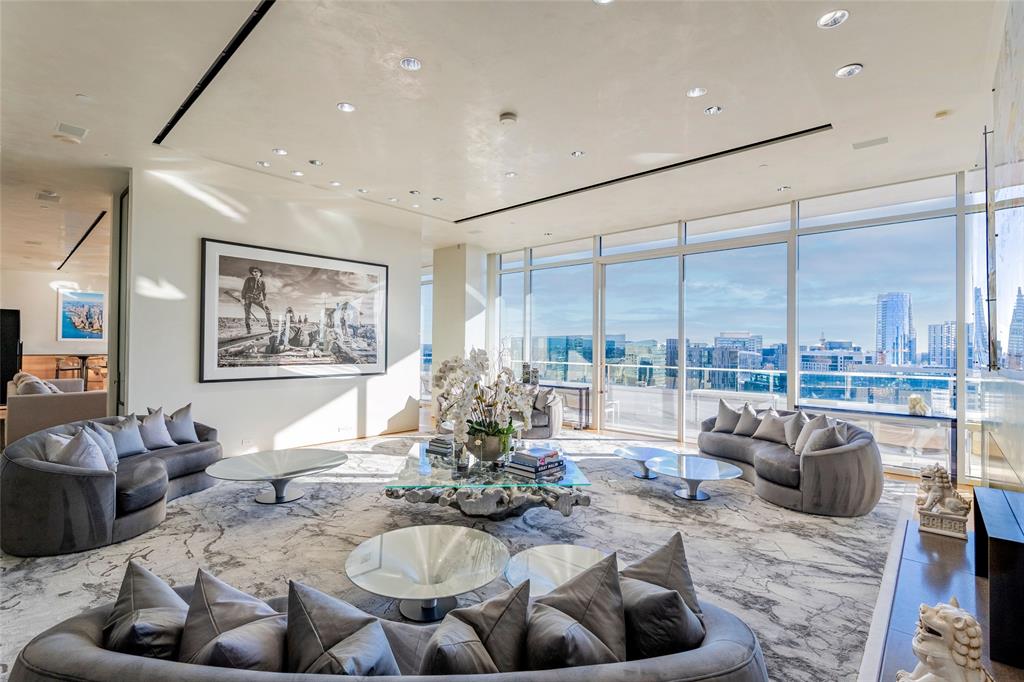 Residences W North Tower - Residential