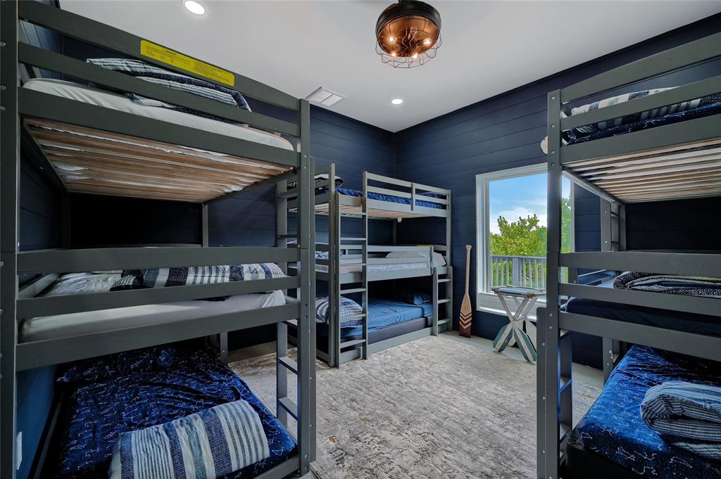 Russwood on the Lake - Residential