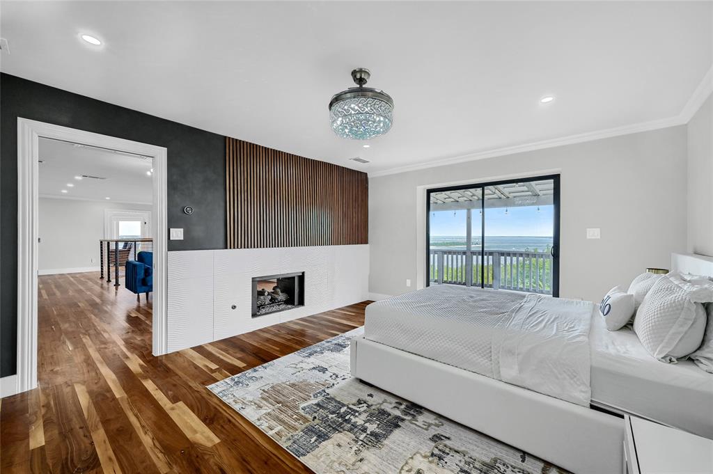 Russwood on the Lake - Residential