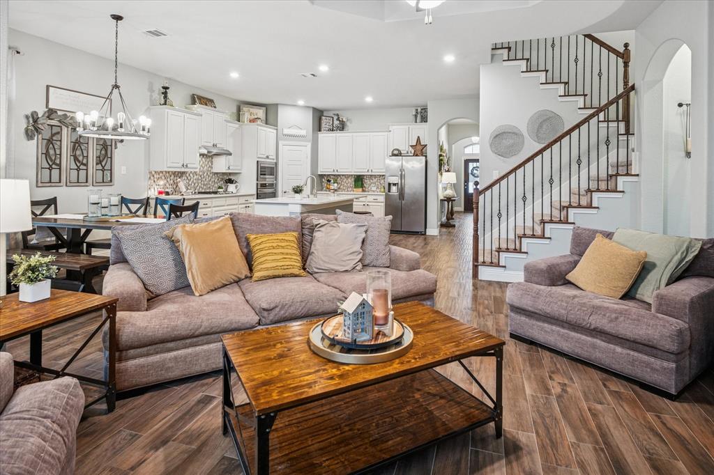 1713 Tumbleweed Court