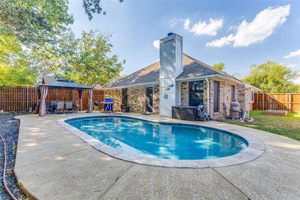 6032 HILLTOP DR, WATAUGA, TX 76148 - Image d126da9f426e99ba5758f4bfd04926ba/51448827