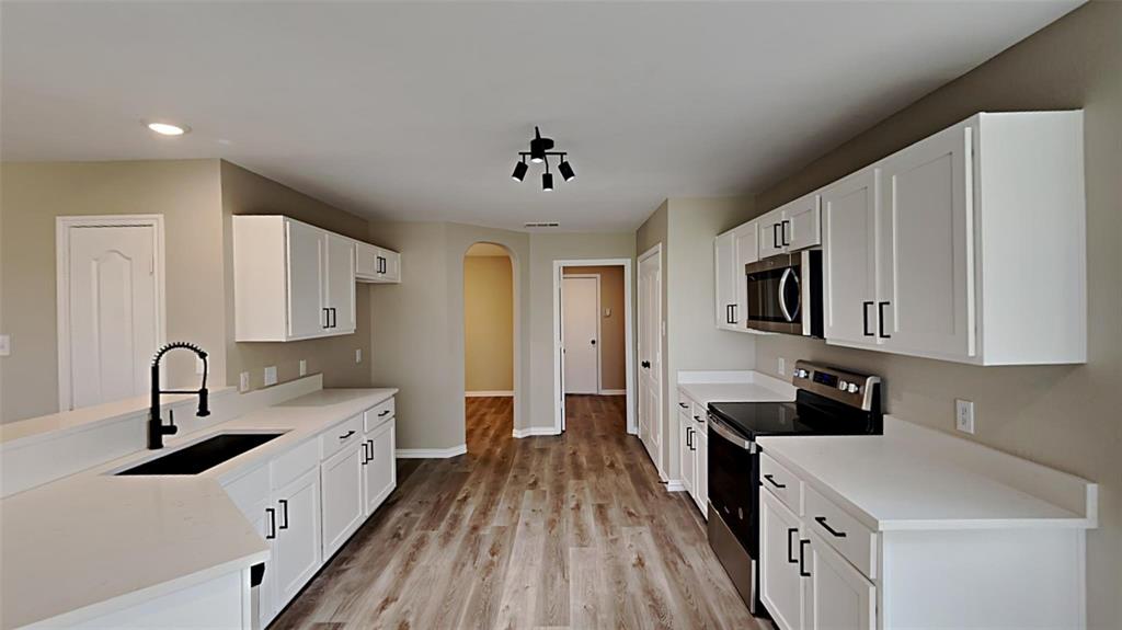 2203 Wagon Wheel Trail