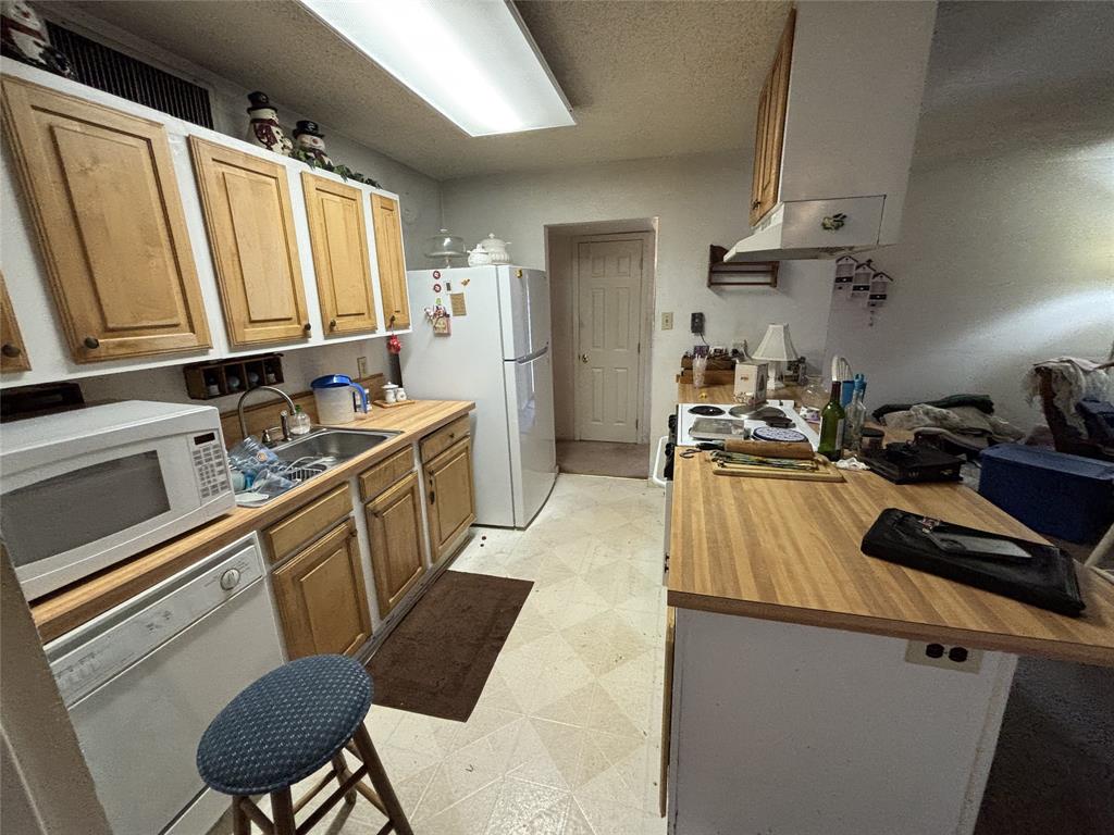 4225 Blue Creek Drive