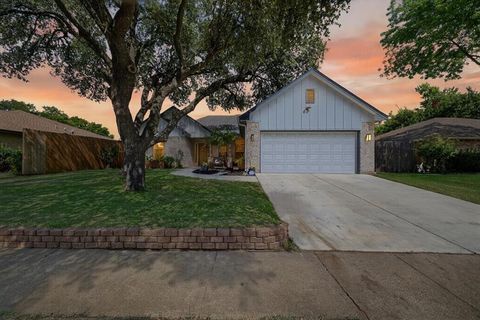 2021 Cedar Grove Lane Bedford TX 76021