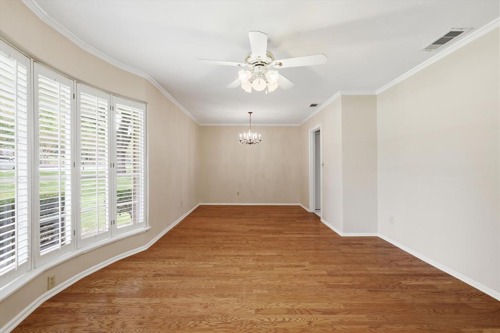 310 W Lookout Drive