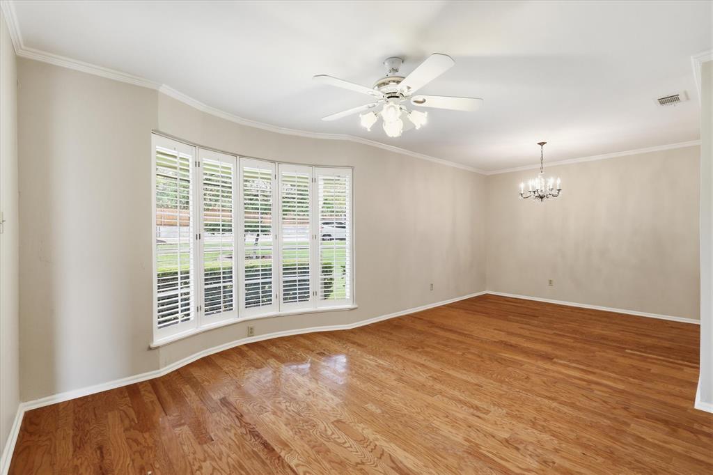 310 W Lookout Drive