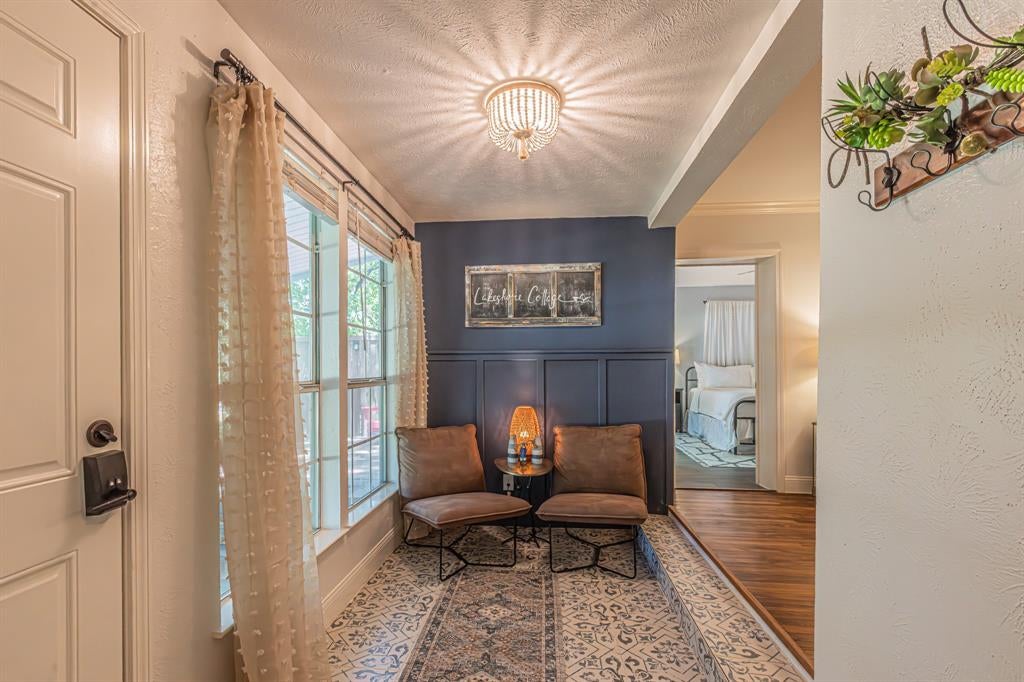 708 Lakeshore Drive