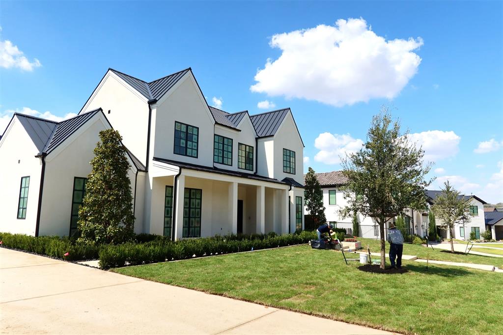 1709 Oakbrook Drive