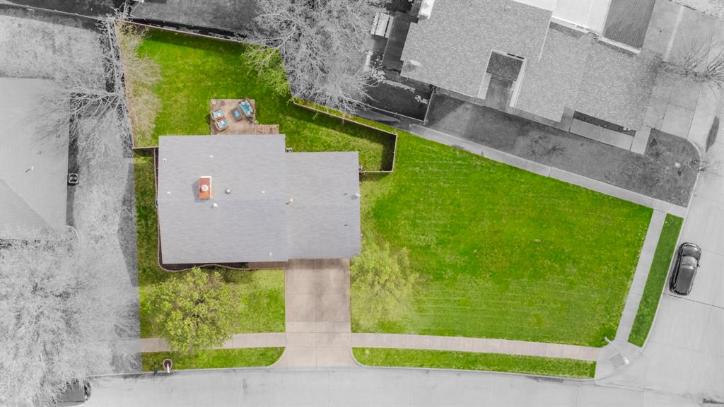 1400 Starshadow Drive