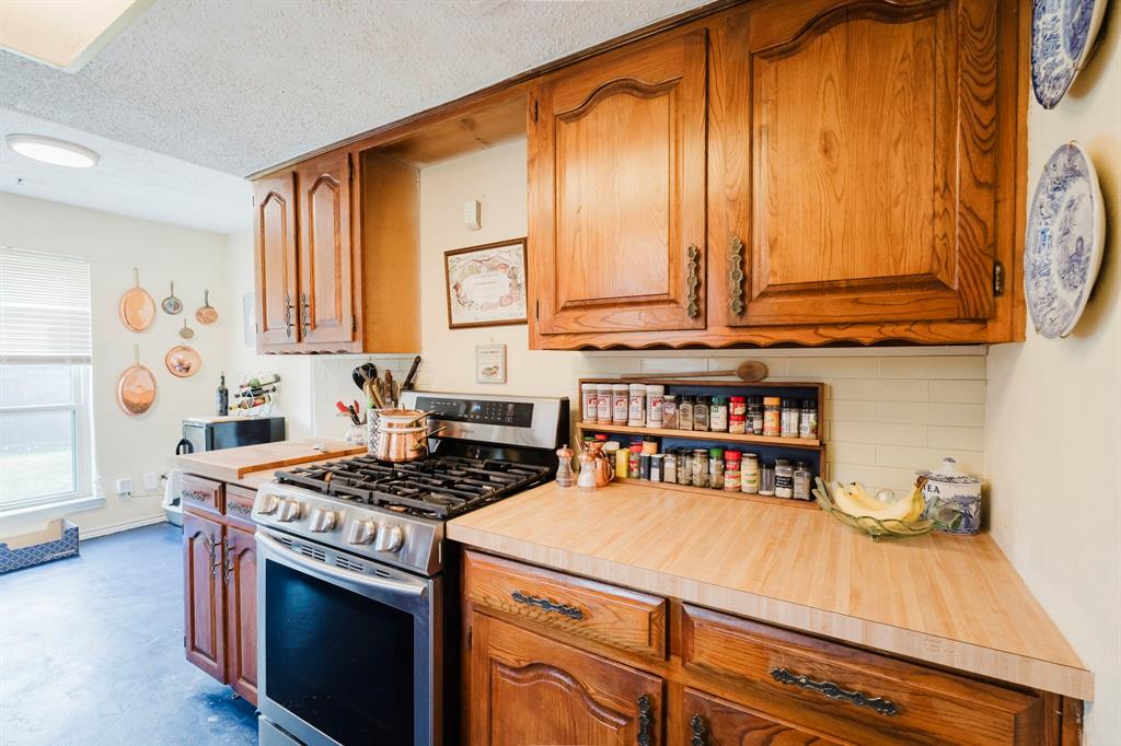 1400 Starshadow Drive