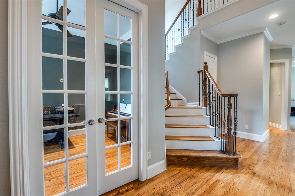 6222 Lakeshore Drive