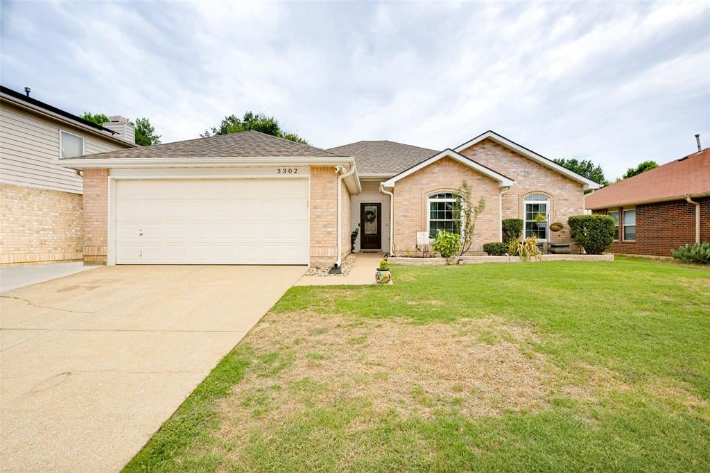 3302 Cliff Oaks Drive
