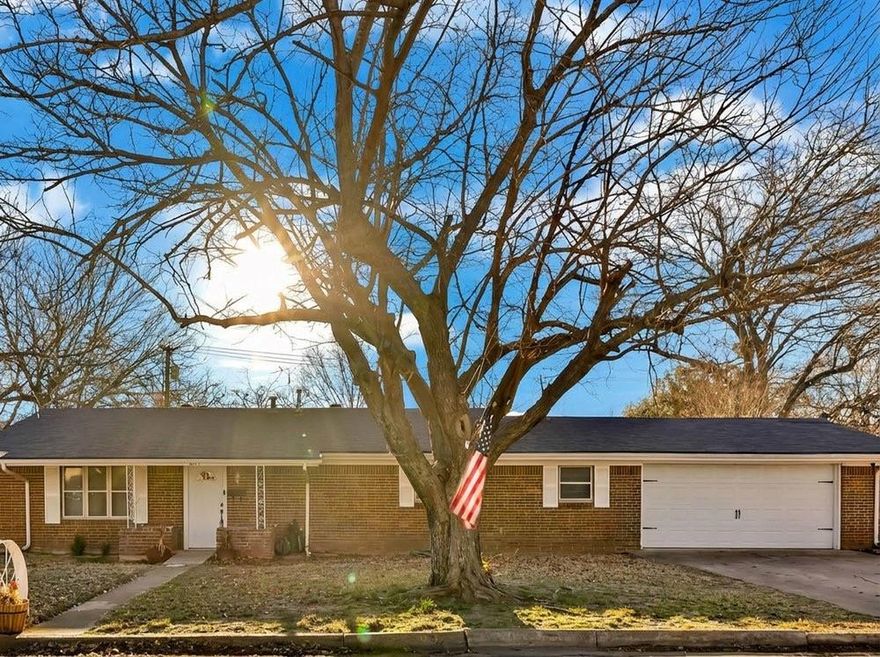 Welcome Home!!
This 3-bedroom, 2-bath home offers a solid layout with several key updates already completed, making it a great option for buyers looking for comfort with room to add their own touches.
Recent improvements include new luxury vinyl plank flooring, new carpet, and fresh interior paint, giving the home a clean and refreshed feel. Major mechanical updates have also been taken care of with a brand-new HVAC Unit and brand-new hot water heater, helping reduce future maintenance costs.
The home provides comfortable living spaces, well-sized bedrooms, and a functional floor plan ideal for everyday living. Whether you’re a first-time buyer, or someone looking for a home with important updates already done, this property offers a great opportunity in an established Bowie neighborhood. Come see the potential and make it your own!!