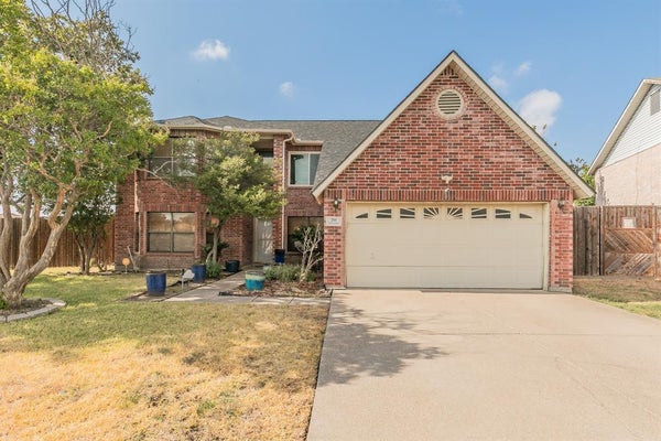 201 TABOR DR, ARLINGTON, TX 76002 - Image d13c003f8a26cf7c9b2c4468fcb4aa6a/843757541