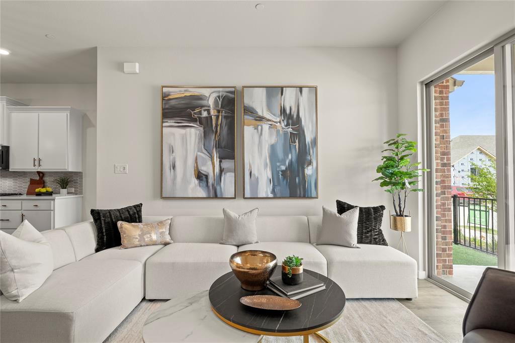648 Oakridge Crossing