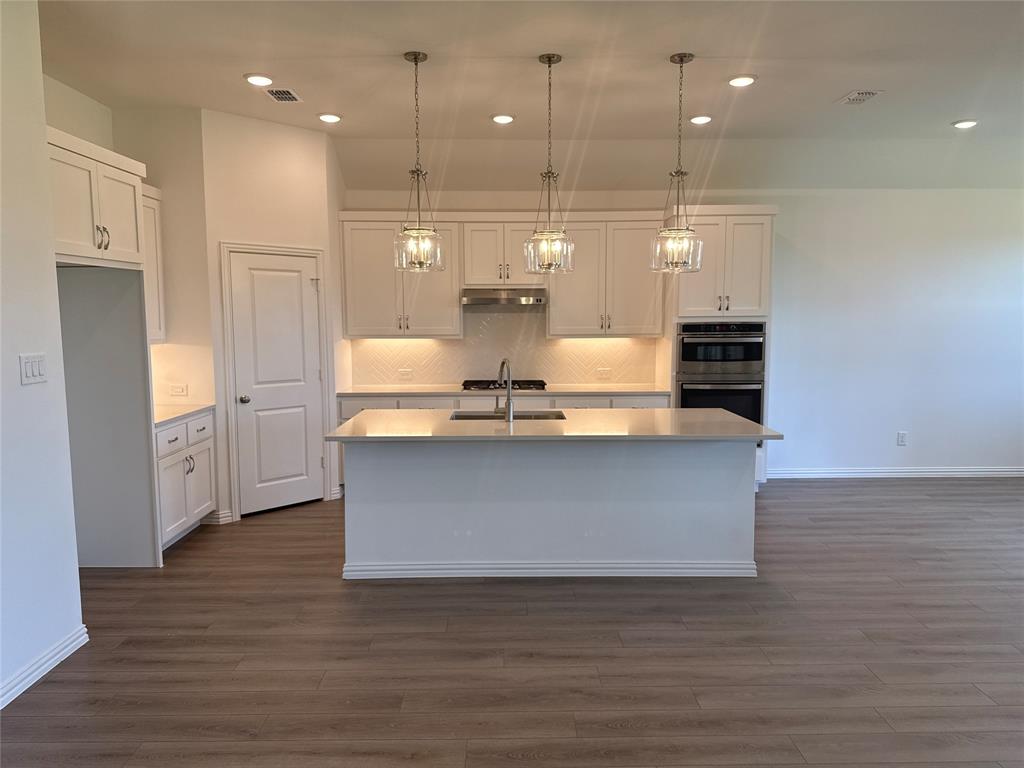 2312 Myrtle Way