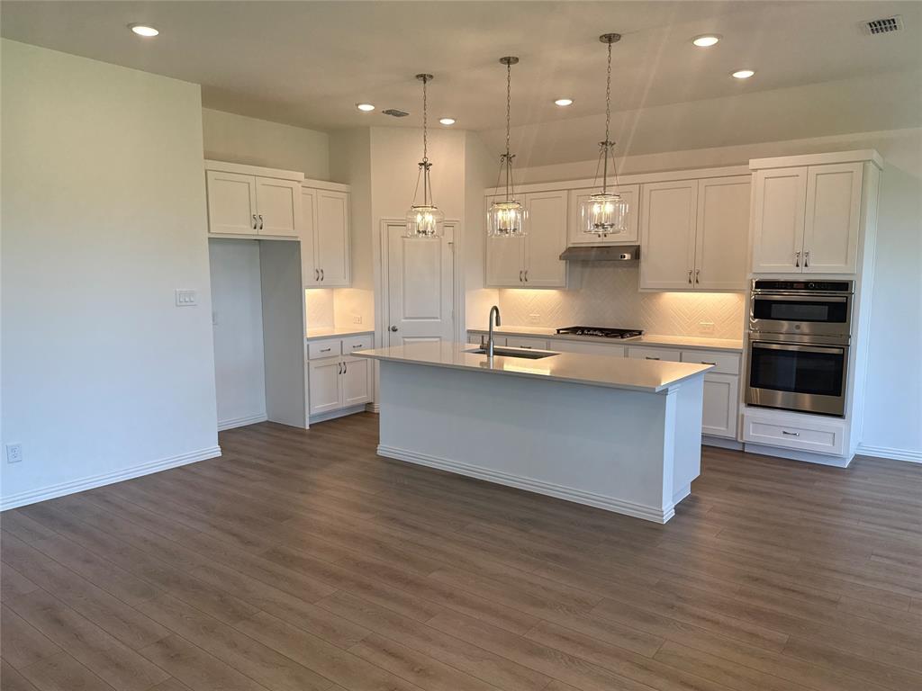 2312 Myrtle Way