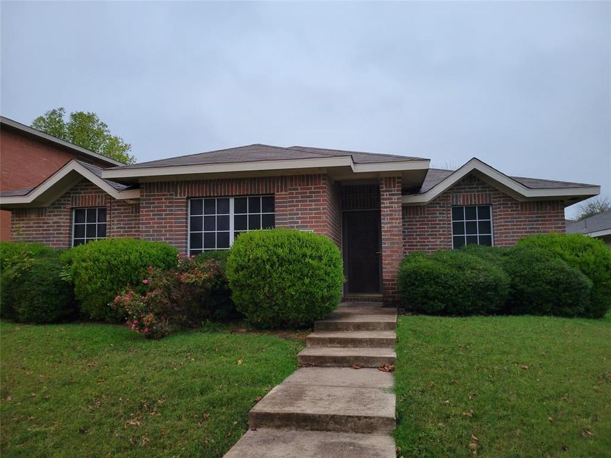 Section 8 or Housing is accepted.

Beautiful single story home with 4 Bed Rooms and 2 Baths. Vinyl flooring. Open floor plan with eat in kitchen, dining room, split bedrooms, and walk-in closet in the Master bedroom. 

Bad credit it ok. Household income should be around 3 times the rent. Standard background and credit checks, rental and employment verifications. Non refundable pet fee of $500 per pet and $50 added to the monthly rent per pet. $300 one time non-refundable admin fee.

Anyone 18 or older should apply. Application fee is $65 non-refundable.