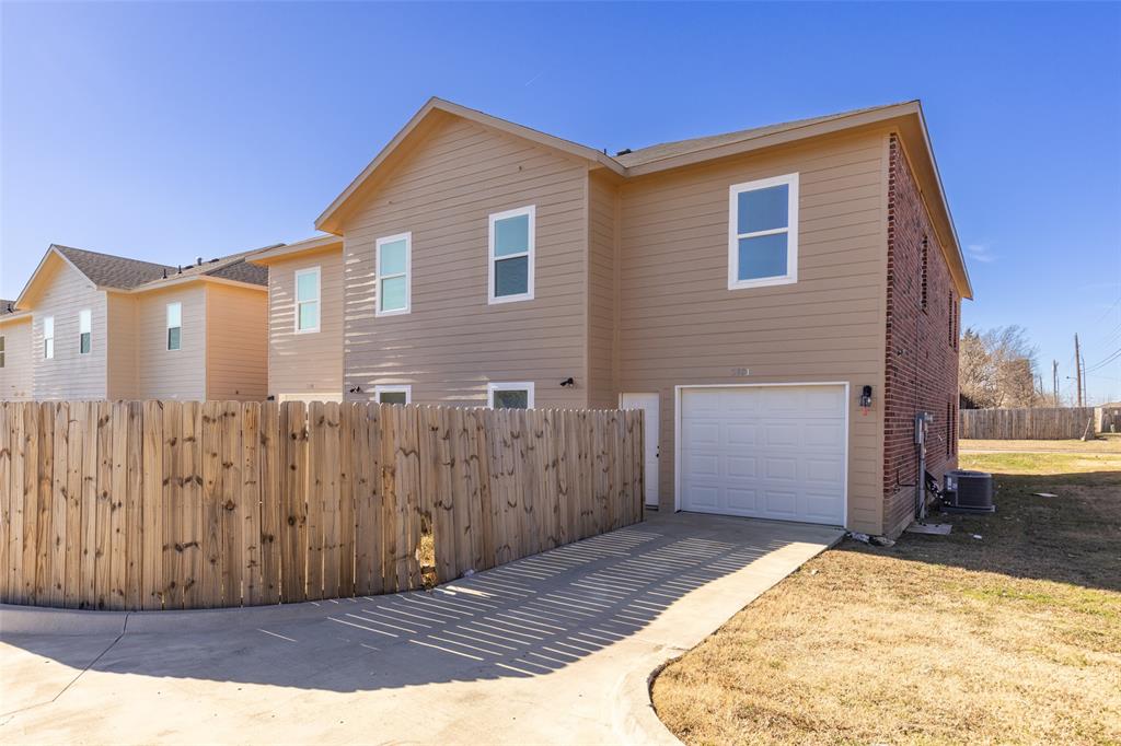 S5214 TOWNHOMES AT ABILIENE LOT 10 ACRES .118 - Residential Income