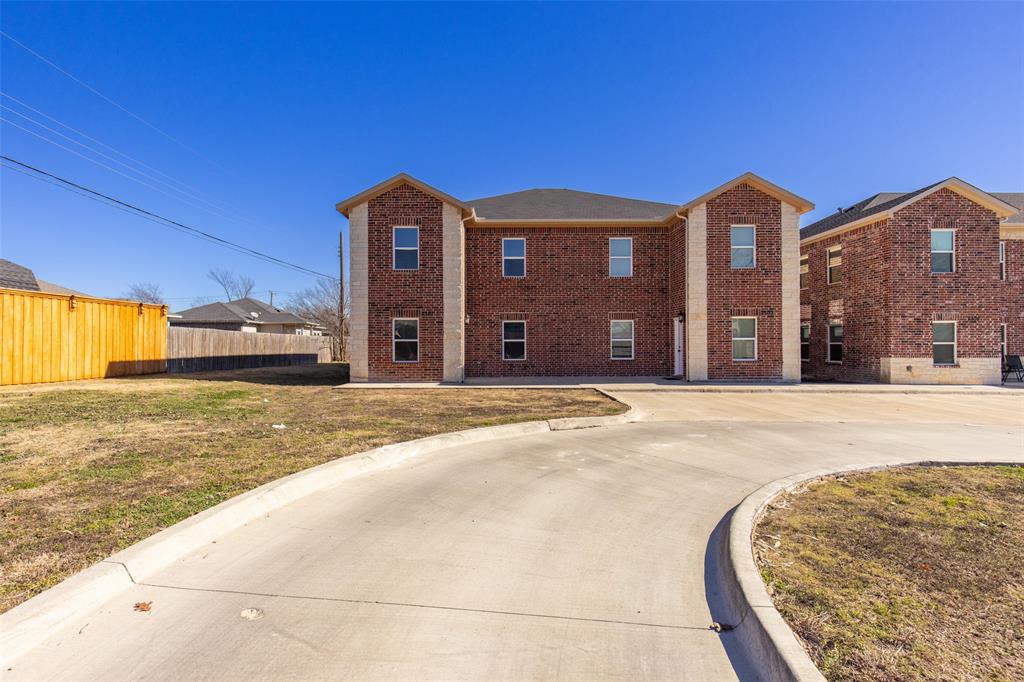 S5214 TOWNHOMES AT ABILIENE LOT 10 ACRES .118 - Residential Income