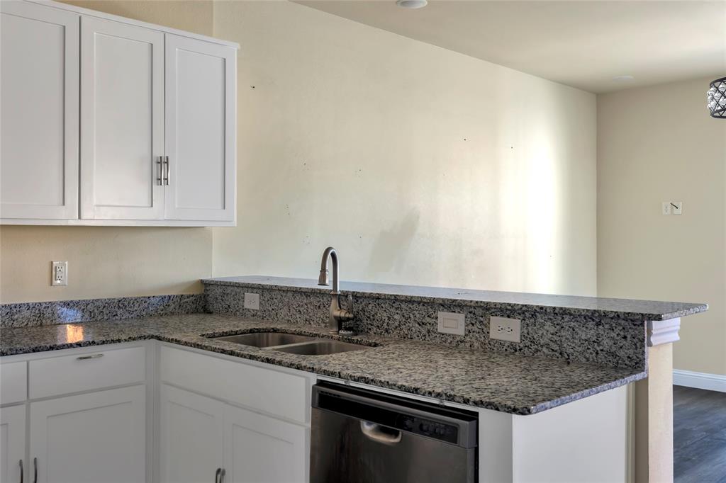 S5214 TOWNHOMES AT ABILIENE LOT 10 ACRES .118 - Residential Income