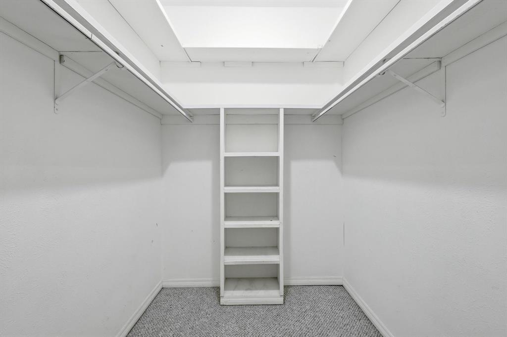 Fountain Royale Orleans W - Residential