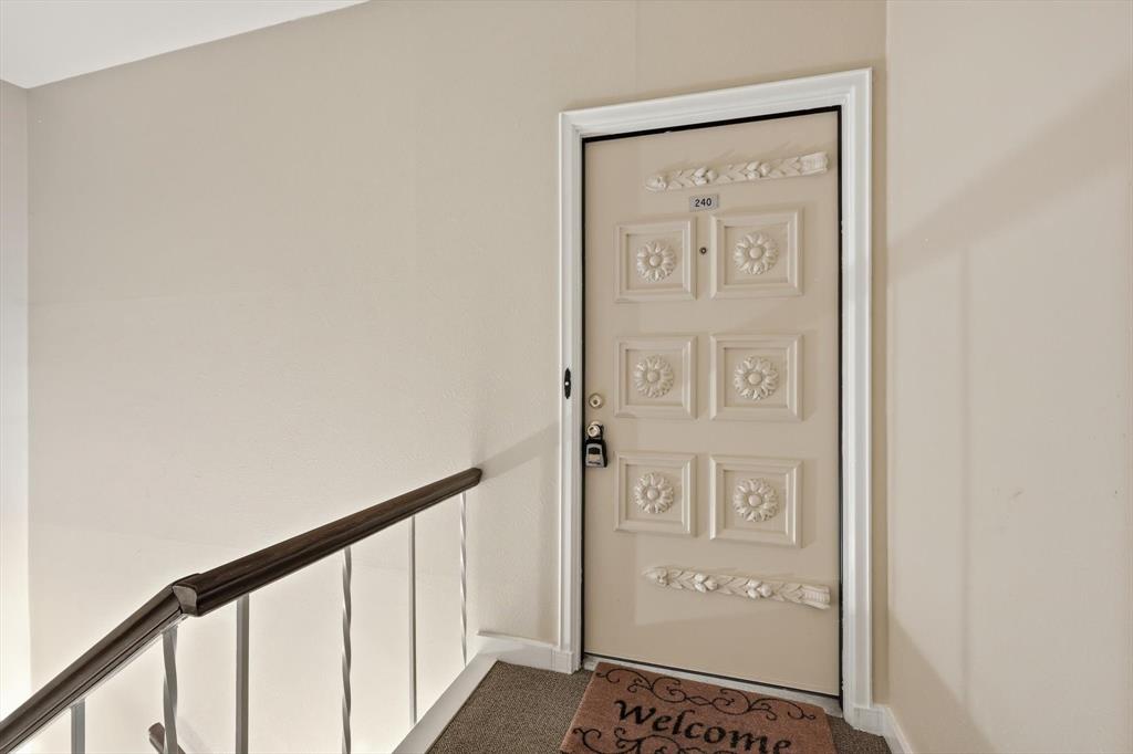 Fountain Royale Orleans W - Residential