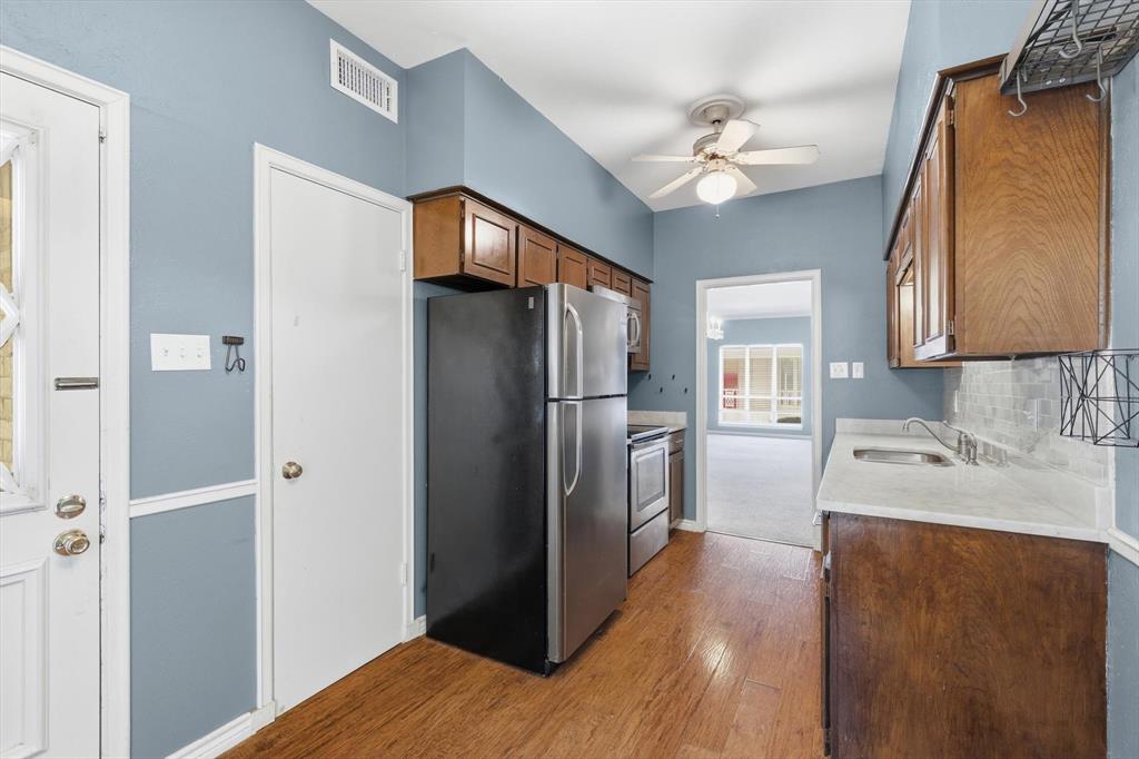 Fountain Royale Orleans W - Residential