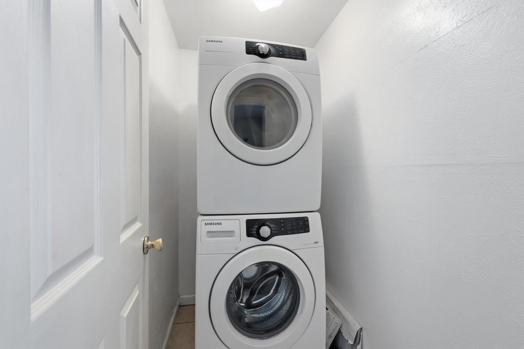 Fountain Royale Orleans W - Residential