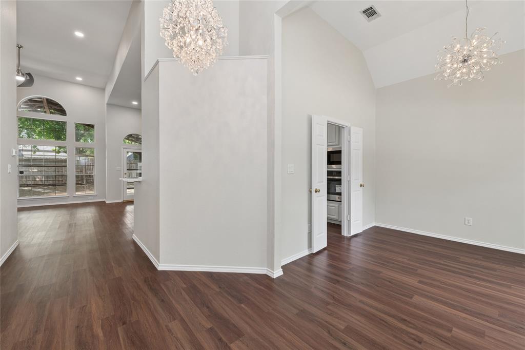 5202 Hawks Nest