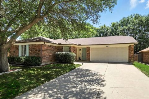 8244 Mark Lane Watauga TX 76148