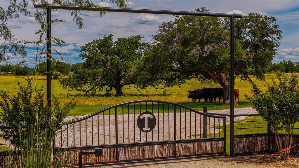 451 Rosser Ranch Road