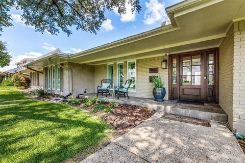 Tiny photo for 4629 Ridgeside Drive, Dallas, TX 75244 (MLS # 21195376)