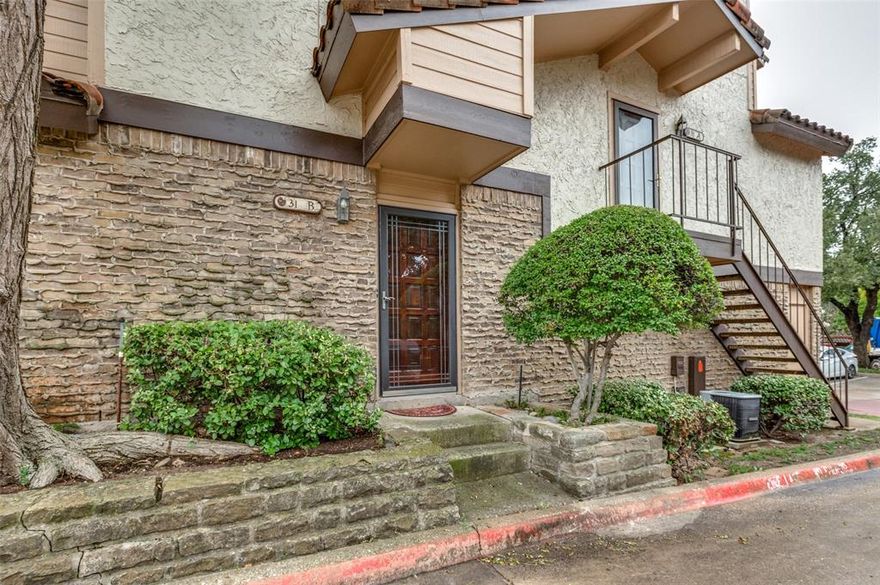 Corner-Unit in Gated Preston Oaks – Open Layout, Versatile Loft & Private Carport Access! Step into this stylish corner-unit located at the front of Preston Oaks Condos, a gated community perfectly positioned between Belt Line, Spring Valley, and Montfort in the heart of North Dallas. This thoughtfully designed one-bedroom condo features a spacious loft with a closet—ideal for a home office, guest room, second living area, or even a potential second bedroom. The open floor plan is enhanced by distinctive tile flooring throughout, creating a seamless flow and a unique sense of character. The bedroom includes a walk-in closet, and you'll find bonus storage in both the laundry room and the attached covered carport—accessible through a private rear entrance. Natural light brightens the living space, adding warmth and comfort to the inviting interior. Two beautifully styled bathrooms showcase one-of-a-kind décor, offering a touch of personality that sets this home apart. Residents enjoy access to two sparkling community pools just steps away, along with unbeatable proximity to premier dining, shopping, and entertainment options.
Whether you're a first-time buyer, downsizing, or investing, this home offers location, charm, and everyday convenience. Come see it for yourself—schedule your showing today!