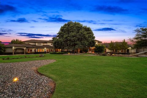 Photo of 940 W Dove Road, Southlake, TX 76092 (MLS # 21217655)