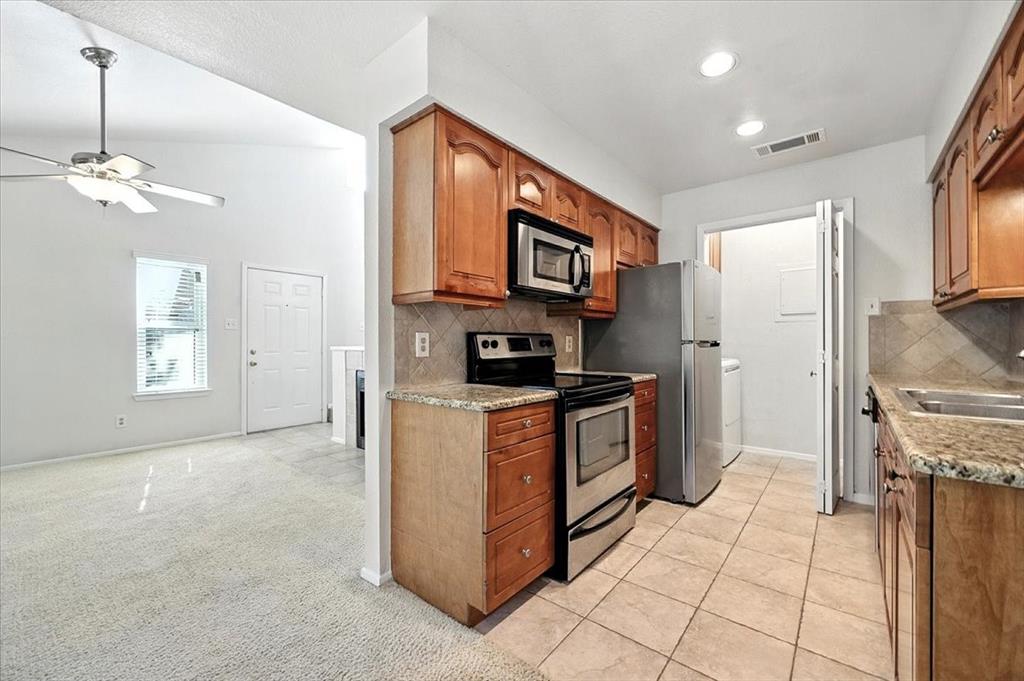 Cedar Creek Twnhms - Residential